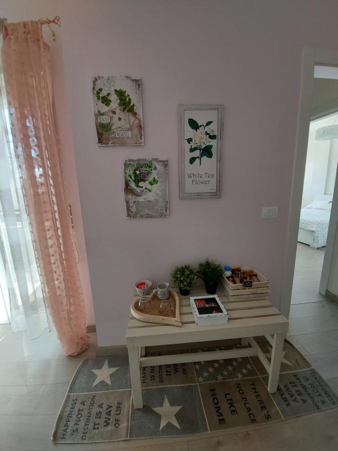 La Pineta - Delightful Small Apartment Near The City Center Л'Аквіла Екстер'єр фото