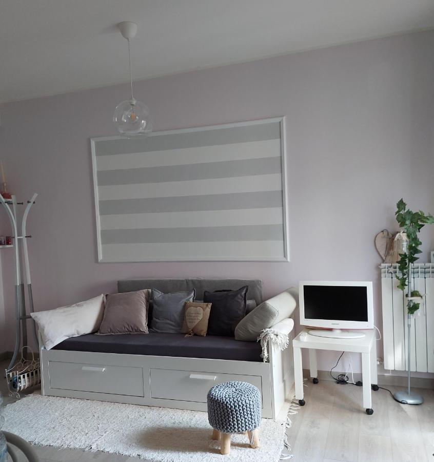 La Pineta - Delightful Small Apartment Near The City Center Л'Аквіла Екстер'єр фото