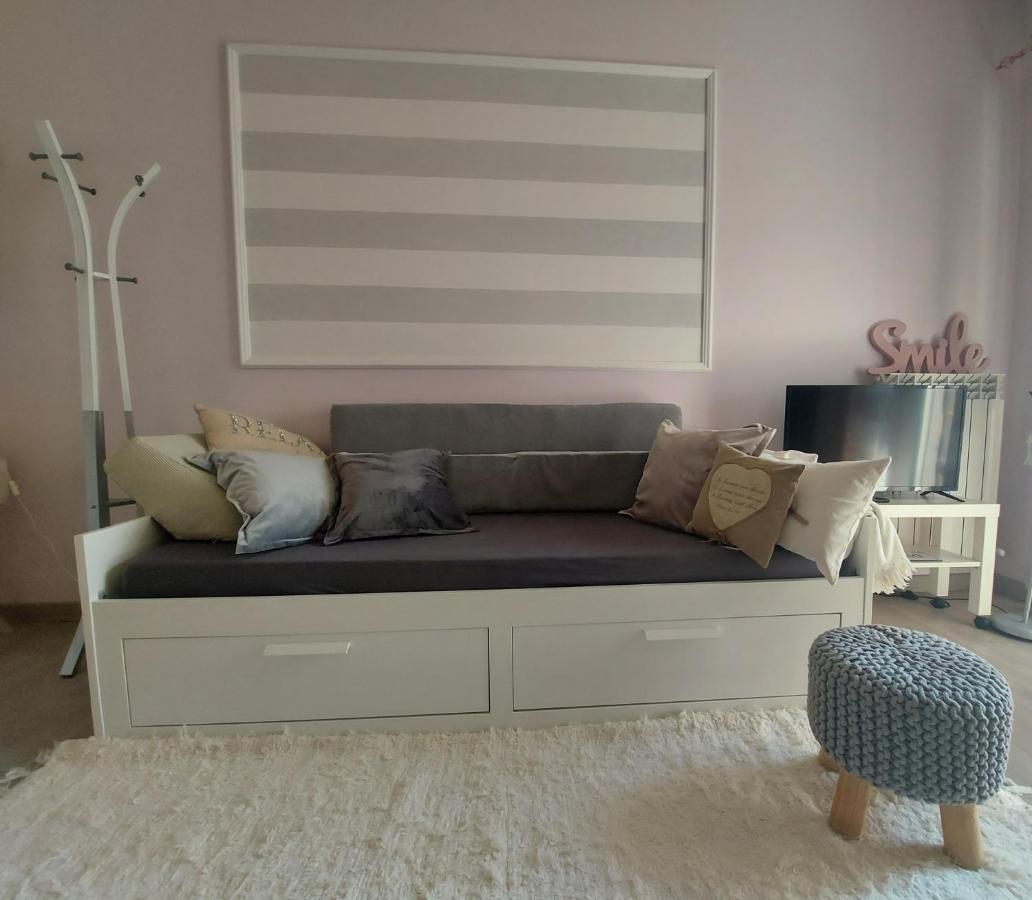 La Pineta - Delightful Small Apartment Near The City Center Л'Аквіла Екстер'єр фото
