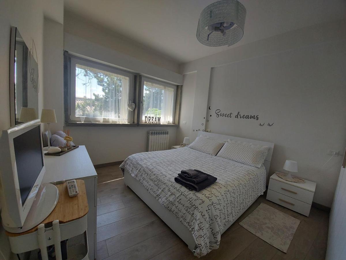 La Pineta - Delightful Small Apartment Near The City Center Л'Аквіла Екстер'єр фото