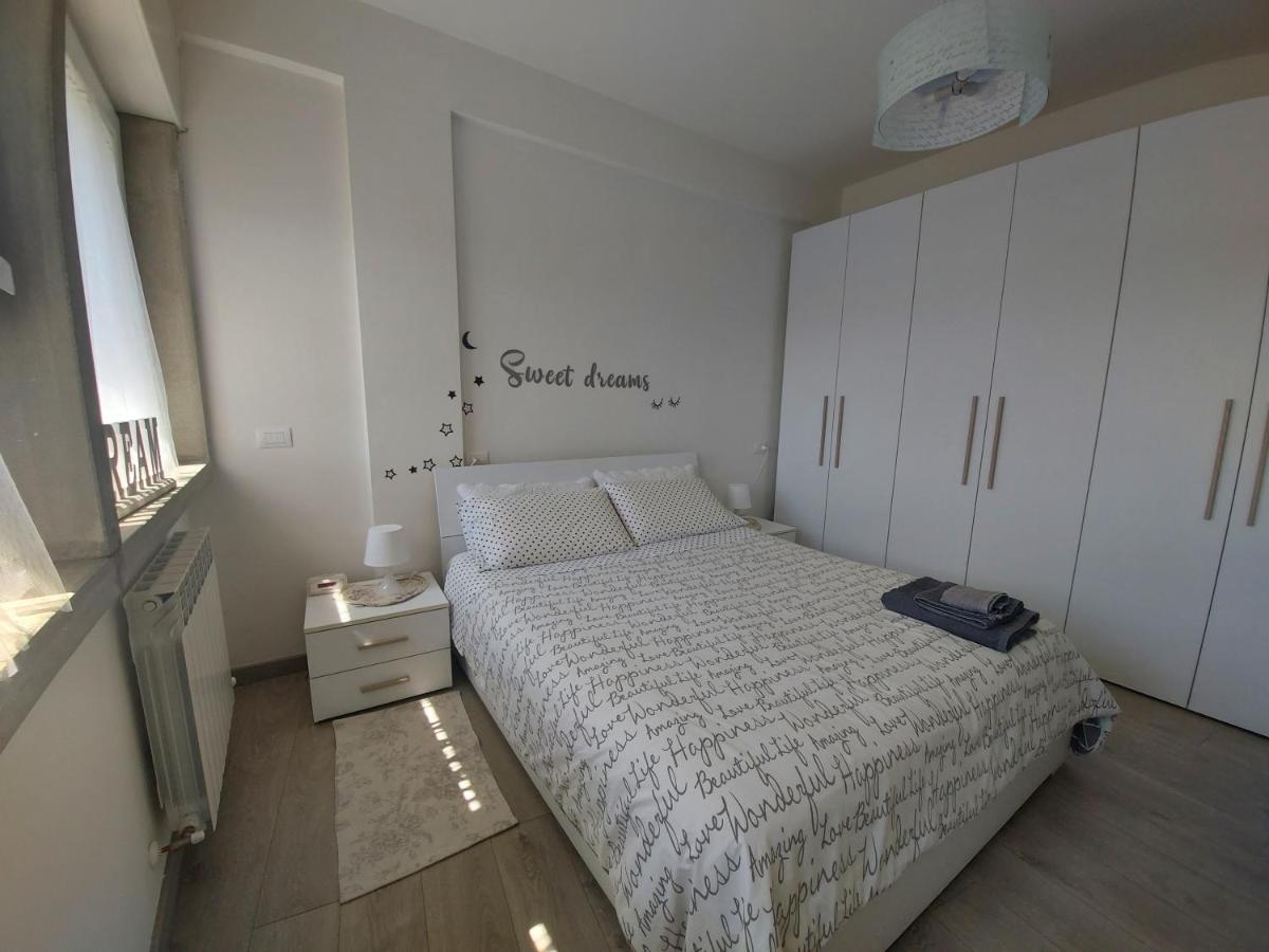 La Pineta - Delightful Small Apartment Near The City Center Л'Аквіла Екстер'єр фото